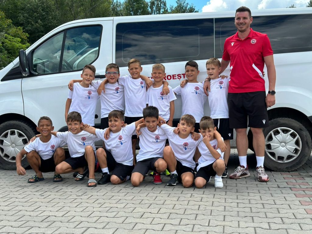 George Marinescu, antrenor la grupa 2015–2016, ACS Dobroești – cum contribuie sportul la formarea caracterului copiilor