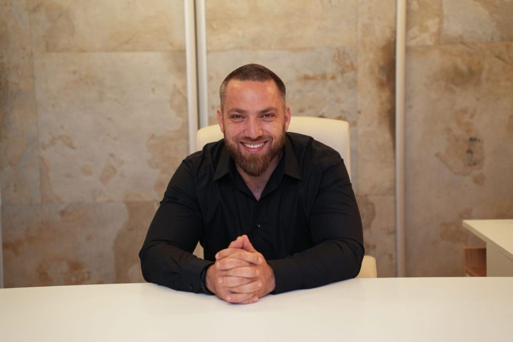 How George Reteșan Built Re-Vio to Serve Real Human Needs